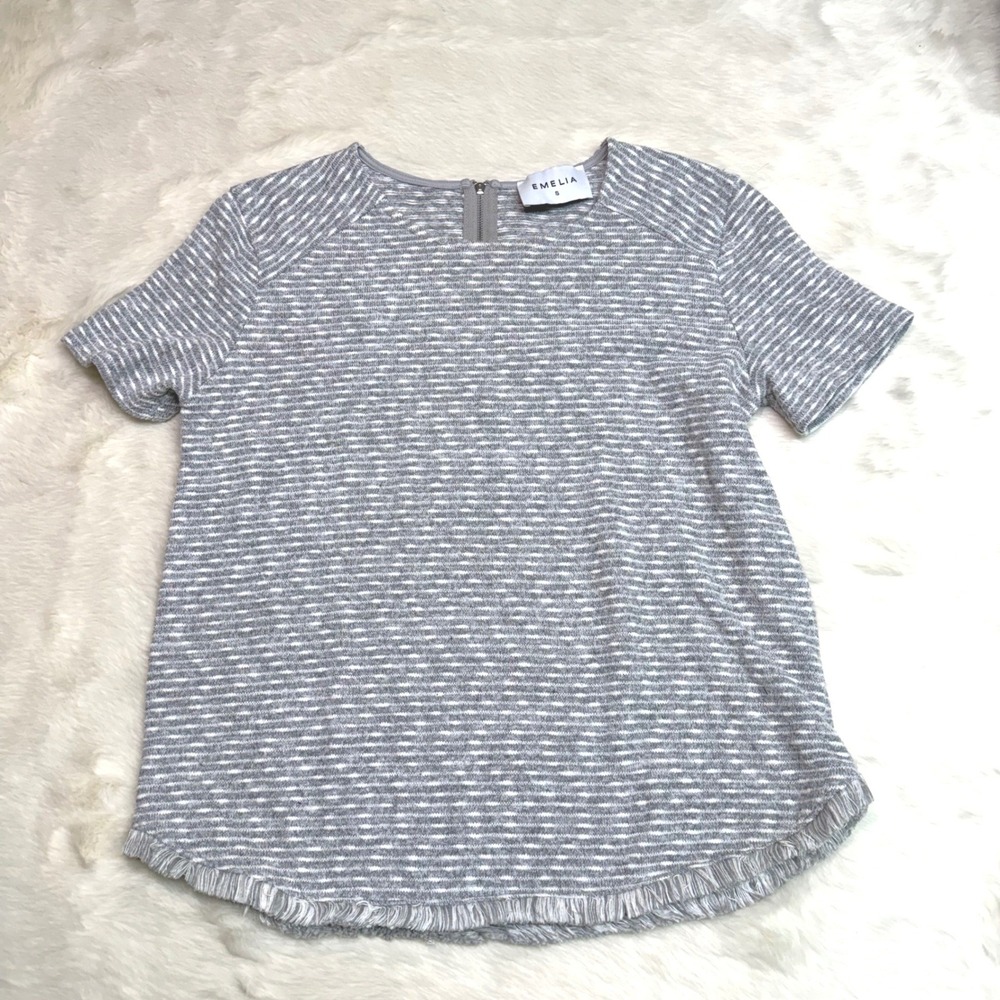 Emelia Knit Top Womens Small Grey White Striped Fringe Hem Back Zip Short Sleeve